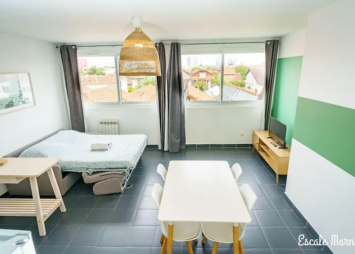 Parking Rue Gratuit - 20 Pour Cent Escale-Marne,Fr - De 1 A 6 Personnes - Appartement Entier - 10Mn A Pied Metro 8 - Rer A, Grand Matelas Emma 160X200, Cuisine Equipee, Lave Linge, Vue Panoramique, 2Eme Etage - Garde A Bagage Gratuite 24-7